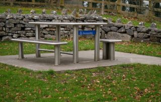 Wheelchair accessible table